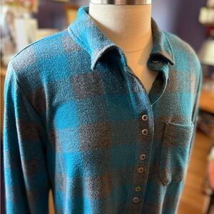 Soft plaid tunic Soft Surroundings buttons